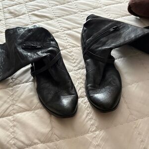Source Unknown Black Heeled Boots